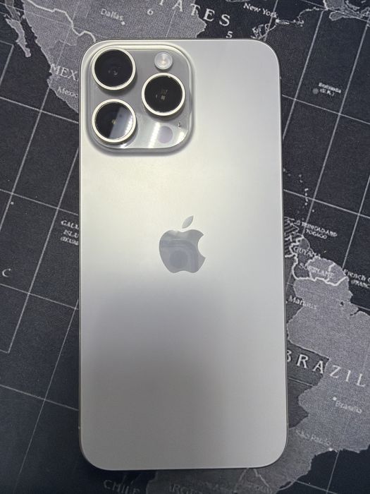 Iphone 15 Pro Max. 256. Серый