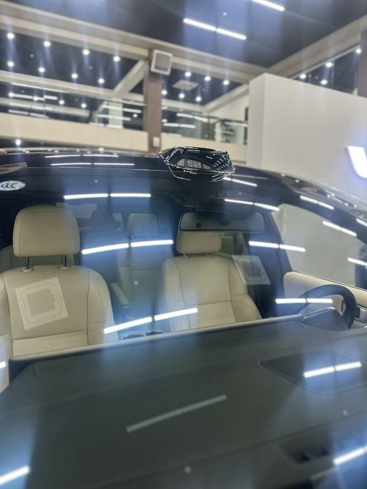 Продаю машину Li L9 Ultra года выпуска 2024 года машина