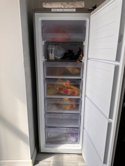 Продам морозилник beko