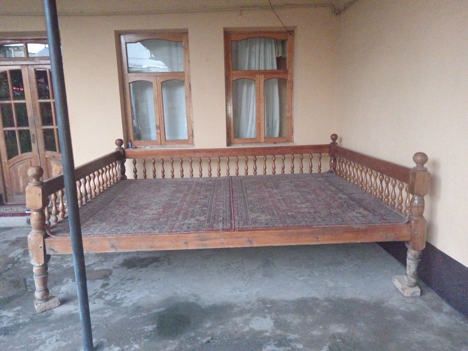 Сури тапчан карават