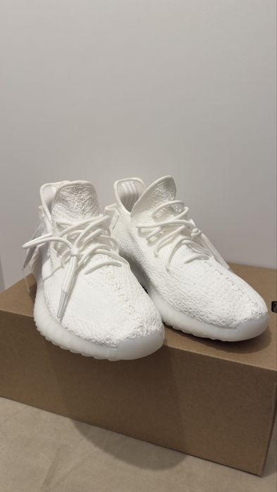 Yeezy 350 V2 white