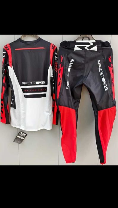 Екип за мотокрос