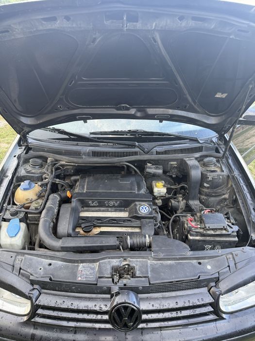 Vand Golf 4 defect , merge intrerupt