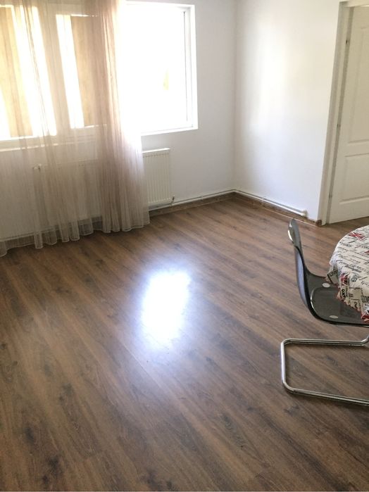 Barlad - Ap 2 Camere - Blvd Epureanu - Semi Decomandat