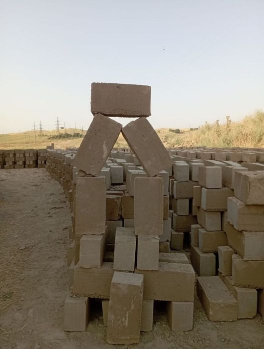 Shaharning istalgan joyiga xom gʻisht pishgan gisht yetkazib beramiz