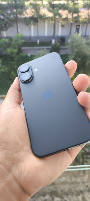 iPhone 16 black 128 gb
