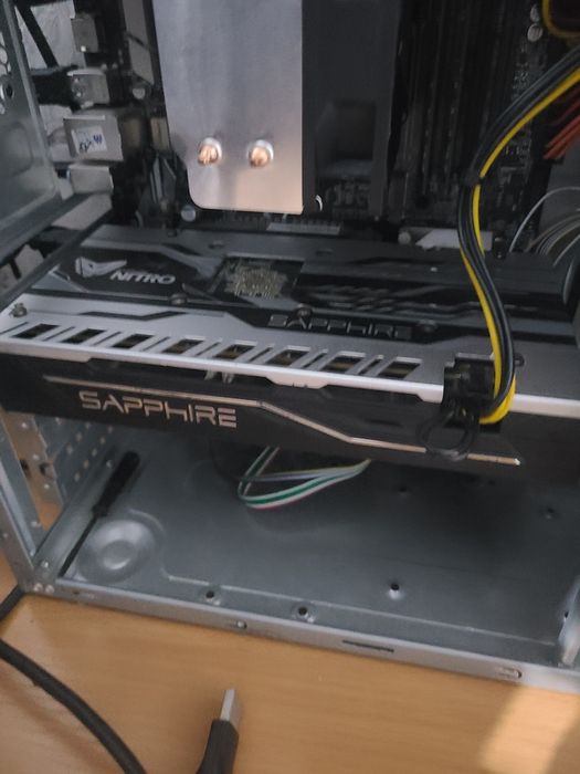 Rx 470 4gb nitro + sapphire