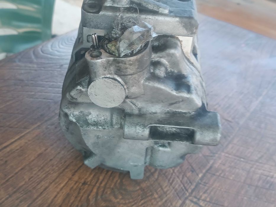 Компресор климатик Мерцедес МЛ, Е, Ц - 7SBU16C 02C2256