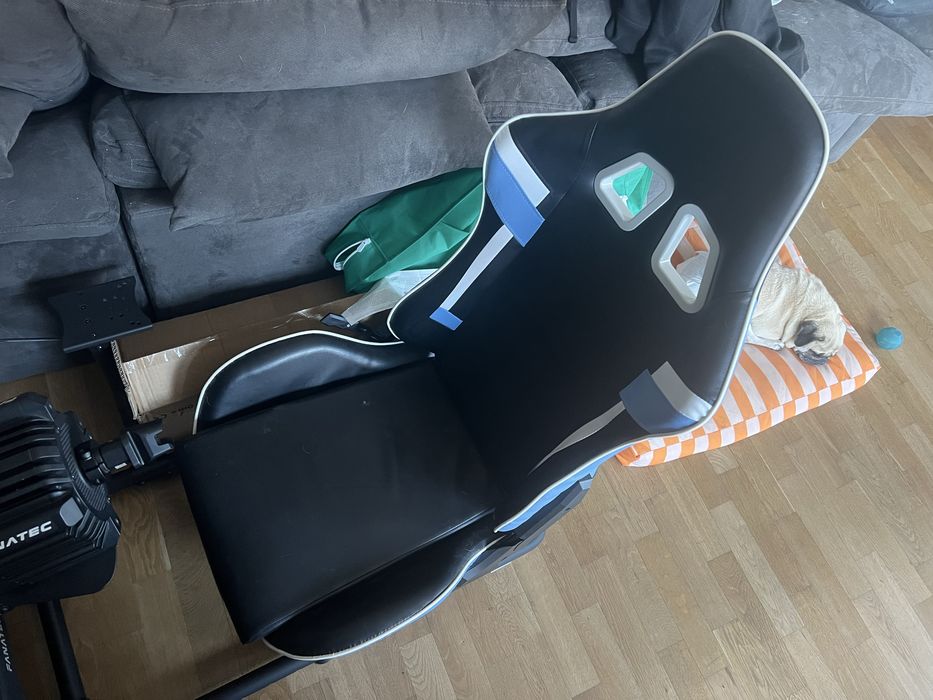 Седалка за sim racing