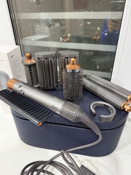 Срочно продам Dyson стайлер