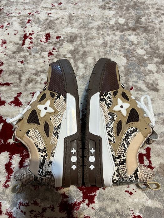 LV Skates Snake Print