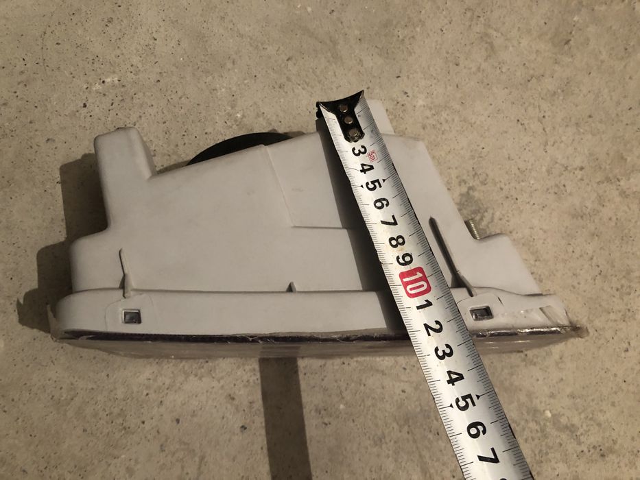 Противотуманные фары (противотуманки) универсальные