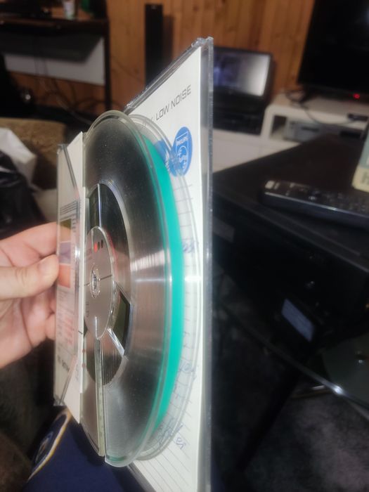 Продавам магнетофонни ролки.