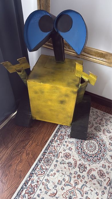 Картонный робот Wall-e