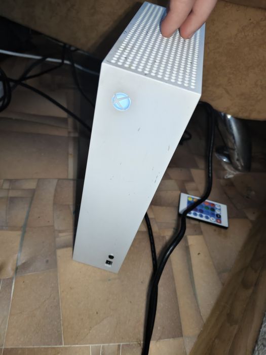 Xbox series s с джойстиком