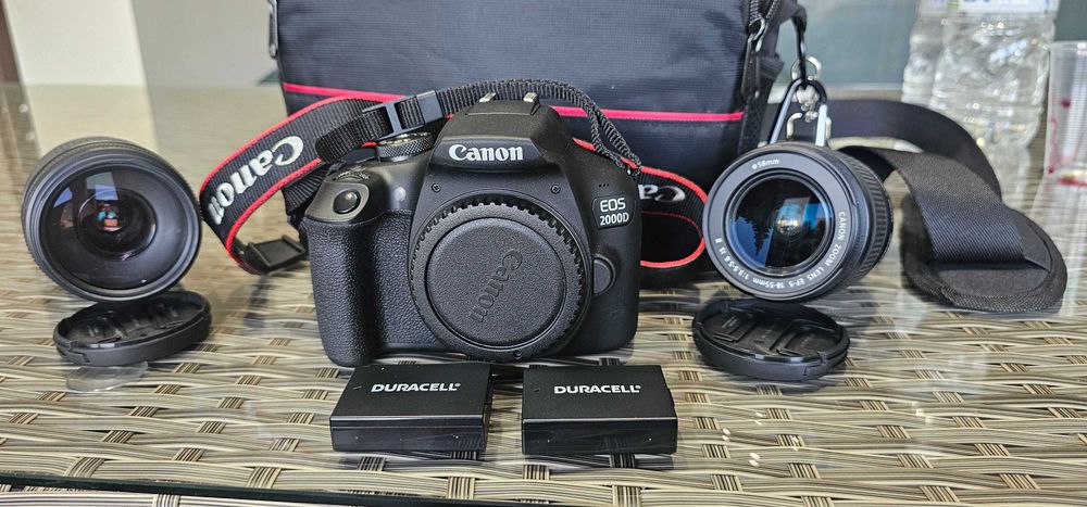DRSL Canon EOS 2000D