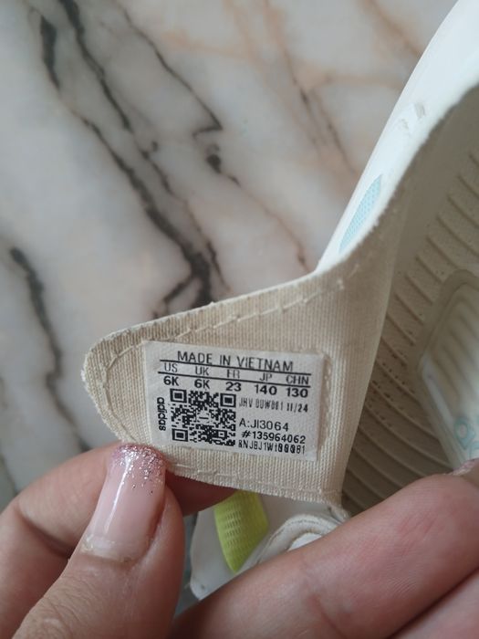 Детски сандали Adidas + 15 бр.гащички памперс размер 6