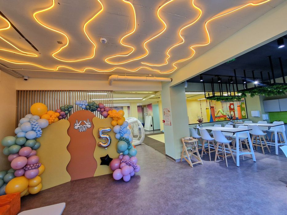 Afacere: Loc de joacă