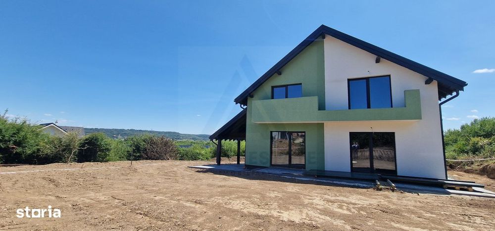 Casa individuala 5 camere teren 504 mp interior alb carport Selimbar
