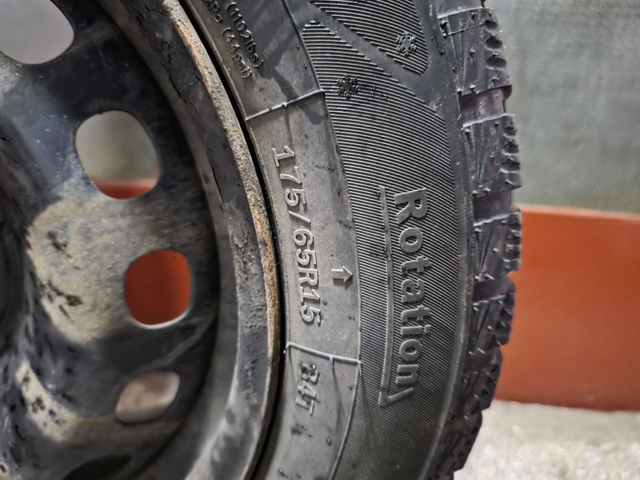 Jante + anvelope 175/65 R15 DOT 2524