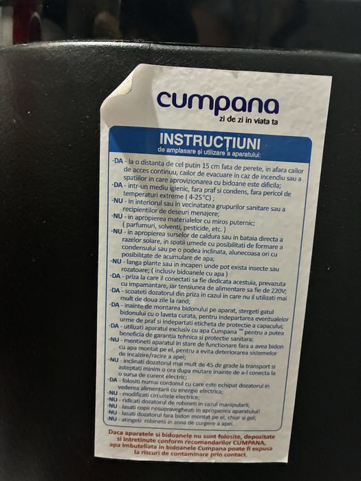 Vând dozator de apa