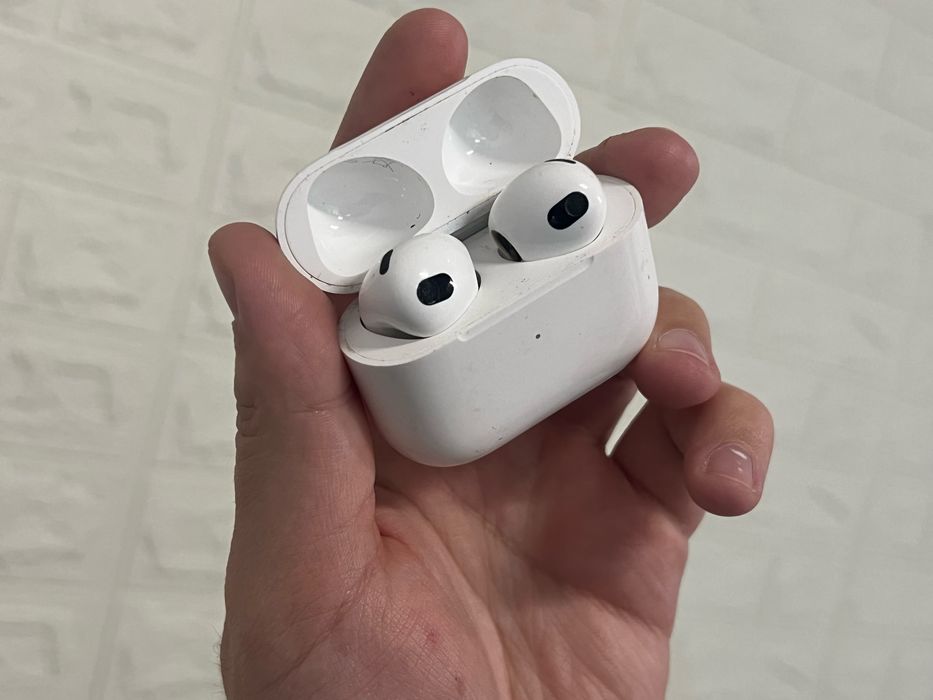AirPods.       3