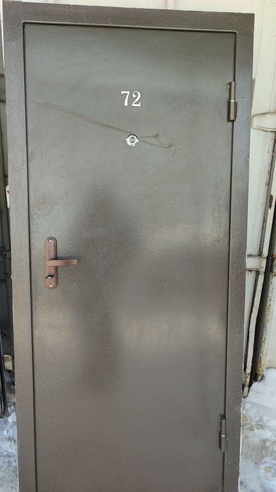 Железные металлические двери