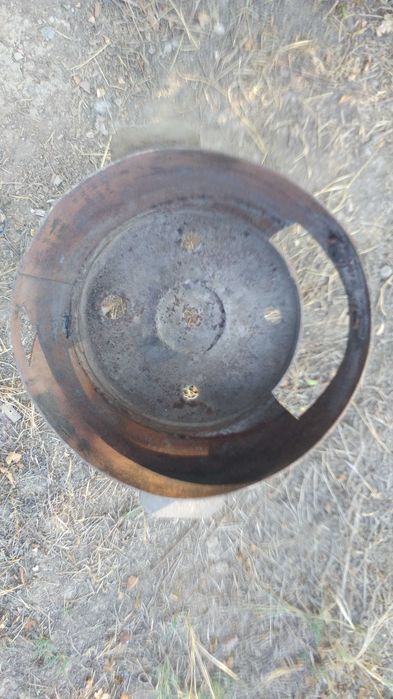 Продается очаг стальной в хорошем состоянии из толстого металла.