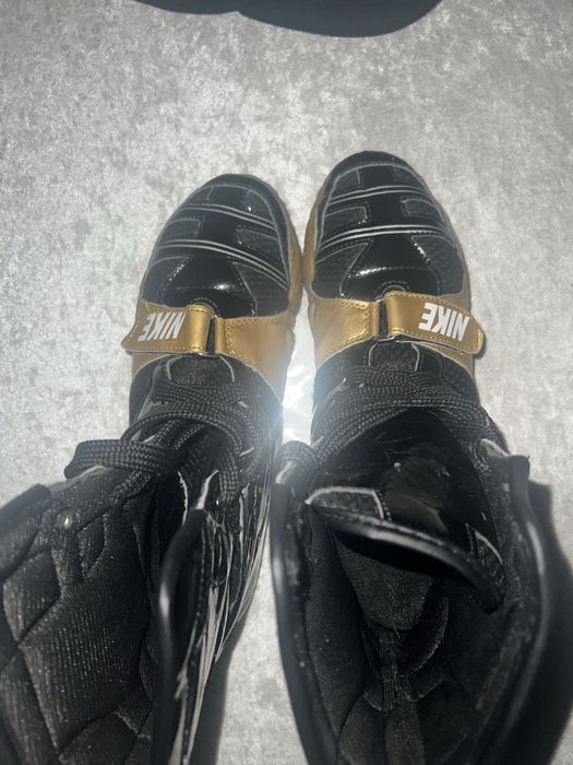 Боксерки найк+гантели.