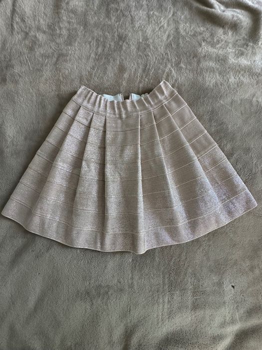 Блестяща розова пола