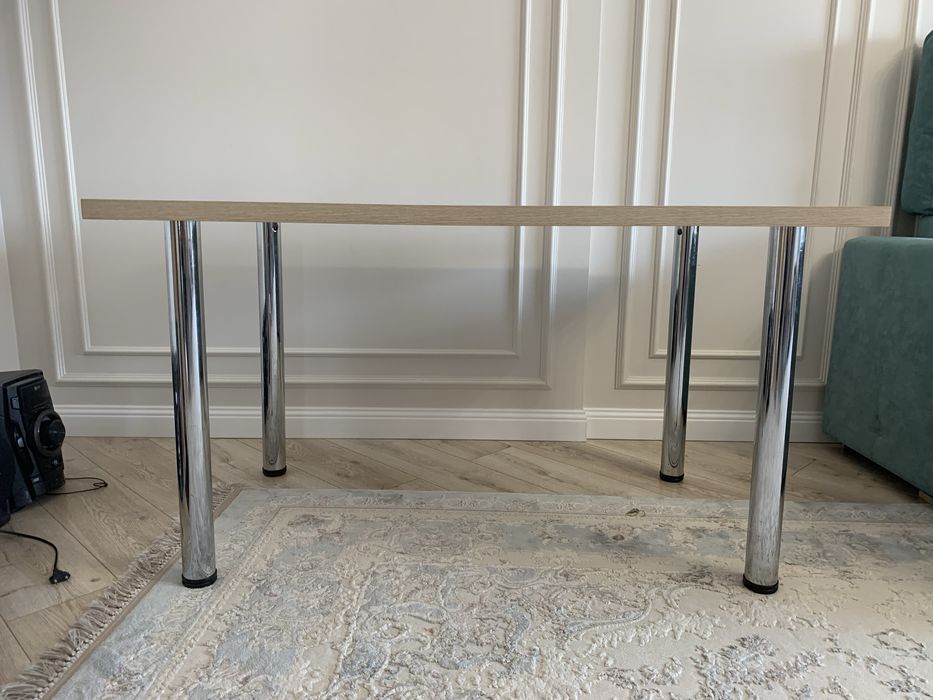 Кухонный стол с съемнами ножками