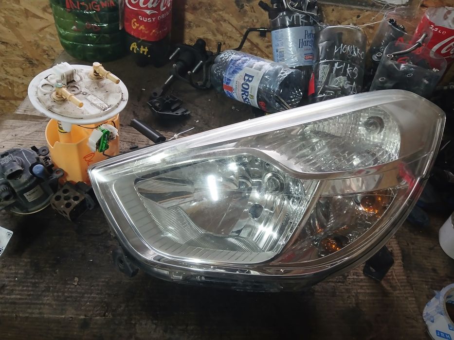 Far Stanga Dacia Lodgy din 2013