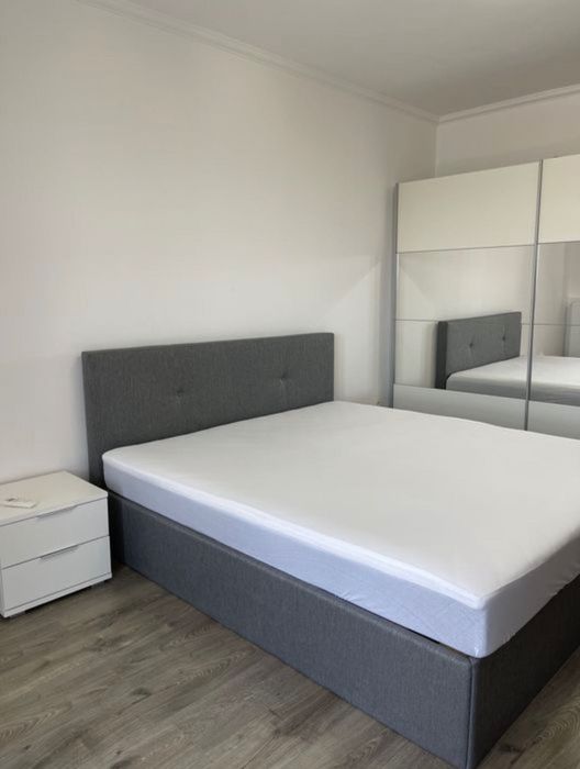 Închiriez apartament o cameră Cristalului