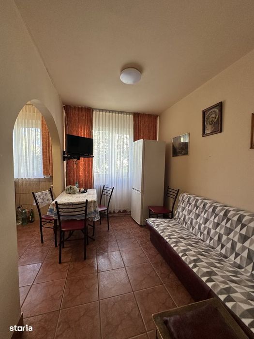 Agentia imobiliara VIGAFON vinde apartament 3 camere Malu Rosu