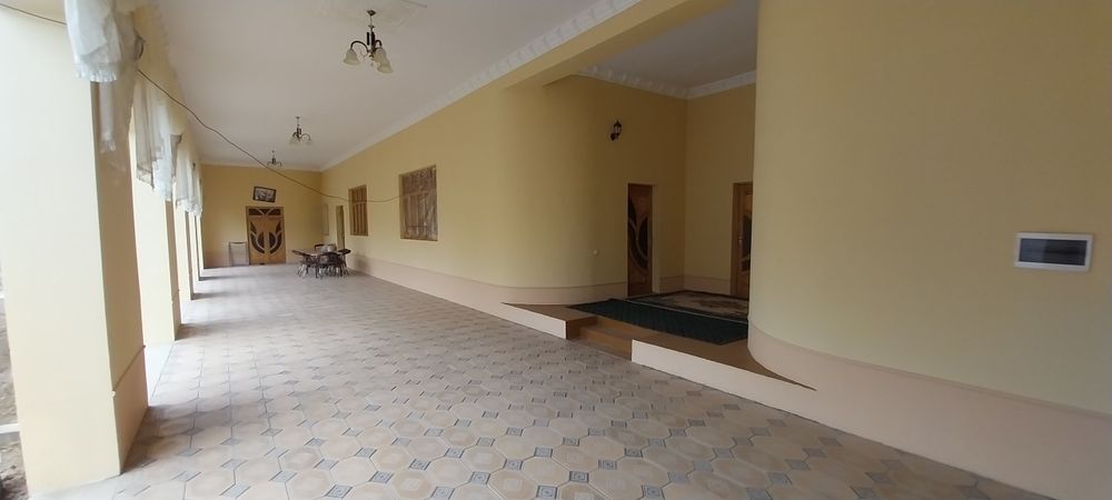 Yashashga tayyor hovli sotiladi hamma sharoitlari bor