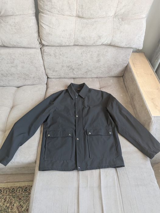 Продам куртку новую