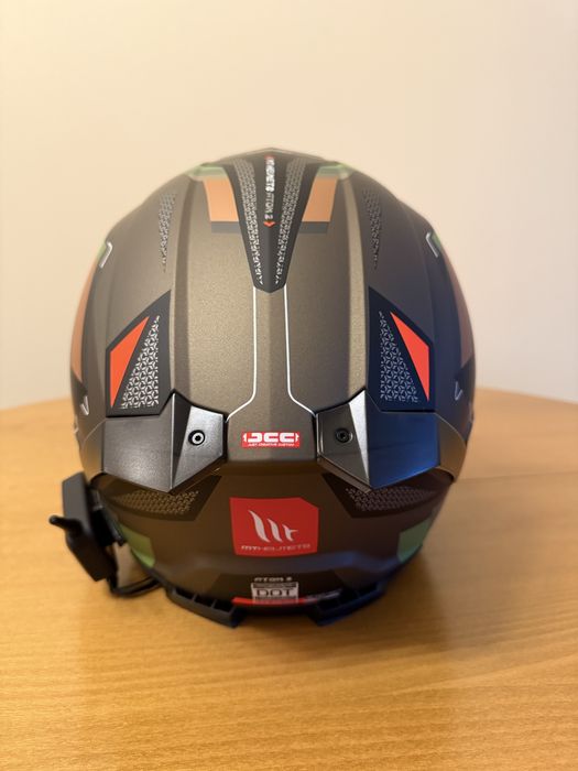 Отваряема каска MT ATOM 2