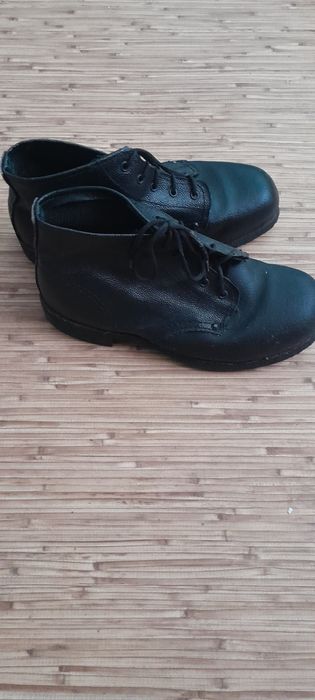 Продам спец обувь
