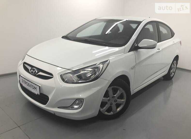 Бампер на Хэндай Акцент 11-/ Hyundai Accent 11-