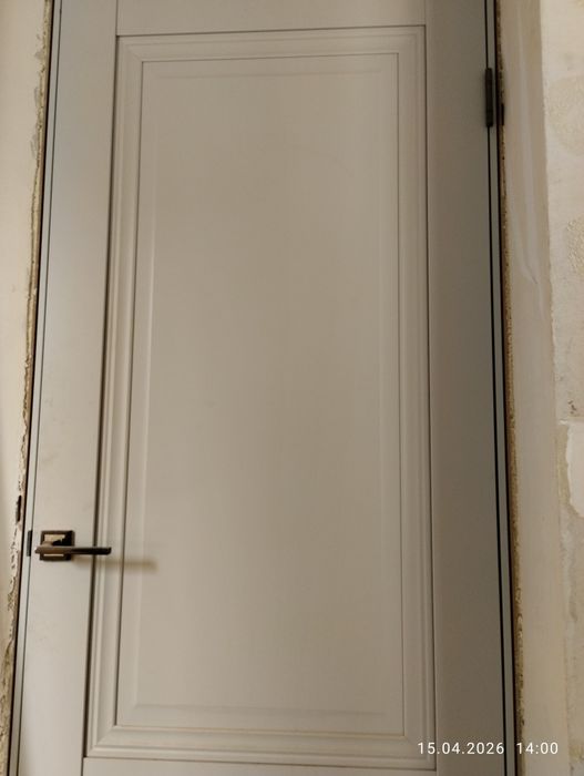 Продам   двери ,дерево