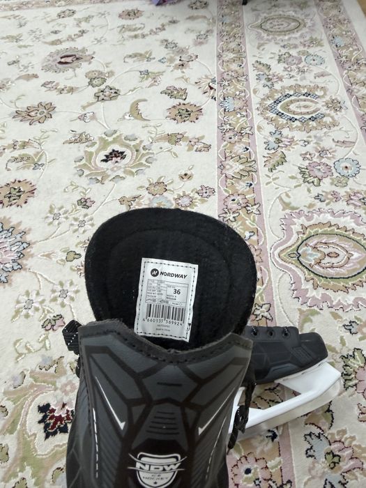 Продаю Коньки 36 размера