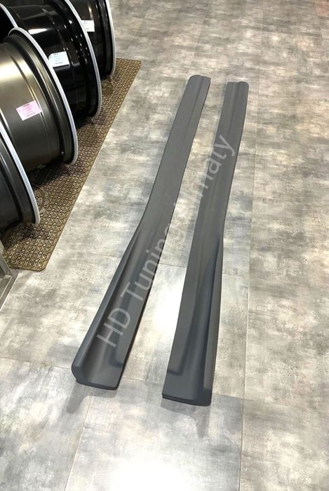 Накладки ChargeSpeed универсальные под пороги