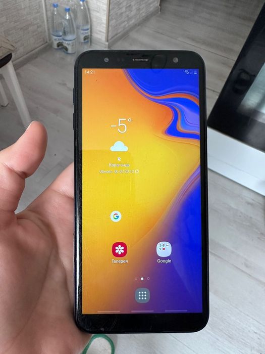 Сотовый телефон в хорошем состоянии