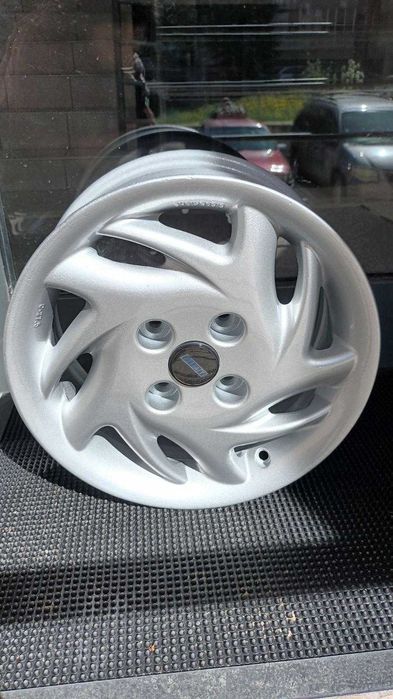 Оригинални алуминиеви джанти за FIAT 13 цола C-27.5, 5.50BX13H2, B412, SL1234