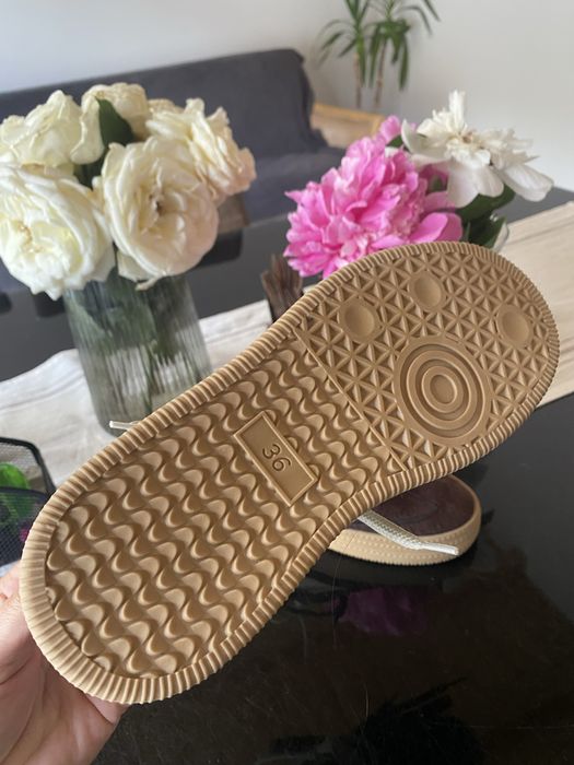 Adidasi marime 36