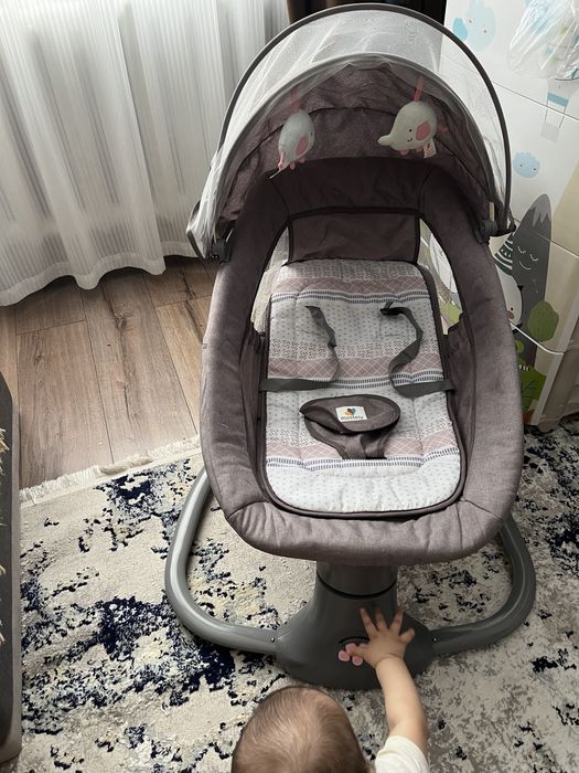 Продам шезлонг музыкальный