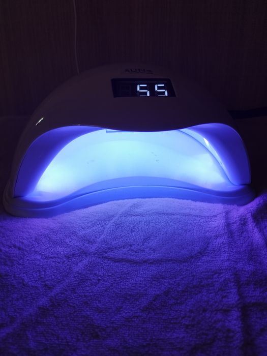 Lampă LED/UV 48W SUN – pentru manichiură, aproape nouă