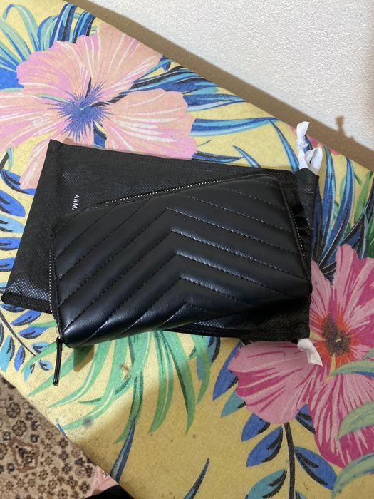 Ново дамско портмоне Армани