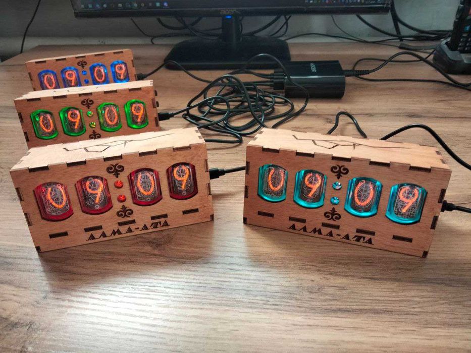 Газоразрядные часы "Алма-Ата"