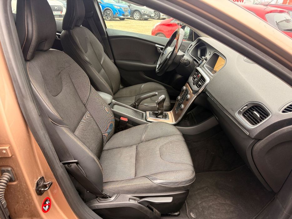 Volvo V40 V40 Cross Country  2014 2.0 D - 150 CP